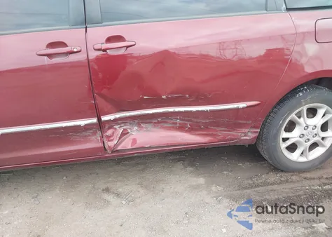 2004 Toyota Sienna Xle Limited z USA, uszkodzony, nr VIN 5TDZA22CX4S043822